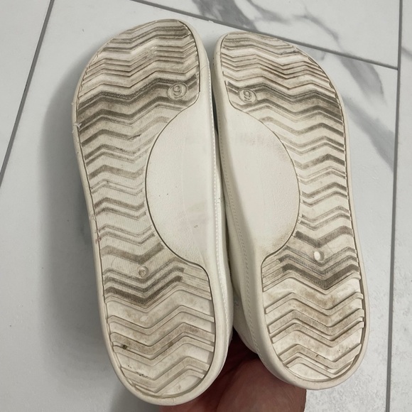 Madden Girl White Lace-Up Sneakers with Patterned Heel Size 9 - Picture 3 of 13